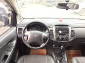 Chính chủ bán Toyota Innova 2013, màu vàng cát