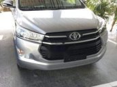 Bán Toyota Innova năm 2018, màu bạc