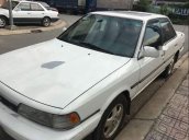 Cần bán xe Toyota Camry năm 1988, màu trắng