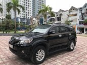 Cần bán Toyota Fortuner 2.7V 2013, màu đen, số tự động