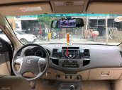 Cần bán Toyota Fortuner 2.7V 2013, màu đen, số tự động