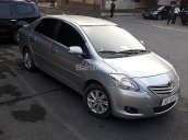 Cần bán gấp Toyota Vios 2010, màu bạc, 250tr