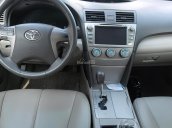 Bán xe Toyota Camry 2.4LE năm sản xuất 2007, màu đen, nhập khẩu 