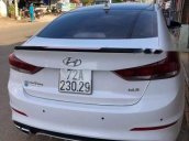 Bán Hyundai Elantra 1.6MT sản xuất năm 2017, màu trắng, nhập khẩu 