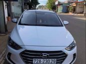 Bán Hyundai Elantra 1.6MT sản xuất năm 2017, màu trắng, nhập khẩu 