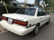 Cần bán xe Toyota Camry năm 1988, màu trắng