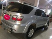 Cần bán Toyota Fortuner đời 2009, màu bạc xe gia đình, 505 triệu