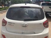 Chính chủ bán Hyundai Grand i10 1.2AT 2017, màu trắng, xe nhập