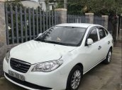 Cần bán Hyundai Elantra sản xuất năm 2008, màu trắng, nhập khẩu