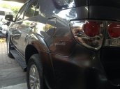 Bán Toyota Fortuner V đời 2013, màu xám (ghi), xe đẹp