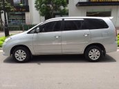 Cần bán xe Toyota Innova 2010, số sàn màu bạc, J lên G đẹp long lanh