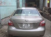 Cần bán lại xe Toyota Vios sản xuất 2013, màu bạc còn mới, giá tốt