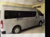 Bán Toyota Hiace sản xuất 2016, màu bạc, giá tốt