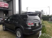 Bán Toyota Fortuner V 2.7AT màu xám, máy xăng 1 cầu sản xuất 2013 xe đẹp