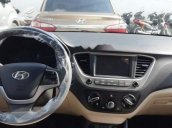 Cần bán Hyundai Accent 1.4AT đời 2018, màu vàng, giá tốt