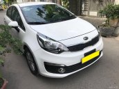 Gia đình cần bán xe Kia Rio 2016, số tự động, màu trắng, xe còn mới tinh