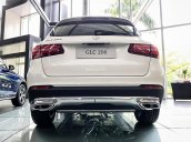 Cần bán xe Mercedes GLC 200 sản xuất 2018, màu trắng