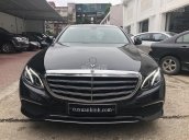 Bán xe Mercedes E200 cũ đời 2018 màu đen như mới chưa một vết xước, giá cực rẻ