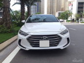 Cần bán Hyundai Elantra đời 2018 màu kem (be), giá chỉ 554 triệu