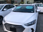 Cần bán Hyundai Elantra đời 2018 màu kem (be), giá chỉ 554 triệu