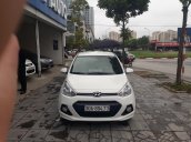 Bán xe Hyundai i10 1.2MT sản xuất 2015, màu trắng, nhập khẩu nguyên chiếc