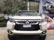 Bán ô tô Mitsubishi Pajero Sport 4x2 AT 2018, màu trắng, nhập khẩu