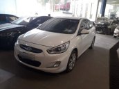 Gia đình cần bán Hyundai Accent đời 2016, số sàn, đã chạy 53.000 km, không đâm đụng, thủy kích