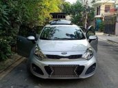 Cần bán lại xe Kia Rio AT năm 2014, màu bạc, chạy rất mạnh và rất tiết kiệm xăng