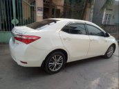 Cần bán Toyota Corolla altis năm 2017, màu trắng