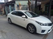 Cần bán Toyota Corolla altis năm 2017, màu trắng