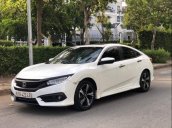 Gia đình cần bán Honda Civic 1.5L Turbo sản xuất 2017, màu trắng, bảo dưỡng đúng đinh kỳ hãng