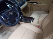 Bán xe Toyota Camry 2016, màu đen đã đi 31000km, giá chỉ 900 triệu