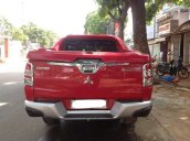 Bán Mitsubishi Triton 2017 máy dầu, màu đỏ, số sàn, xe đẹp hơn cả mới