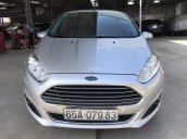 Bán Ford Fiesta Titamium sedan 1.5AT màu bạc, số tự động, sản xuất 2015, biển tỉnh đi đúng 63000km
