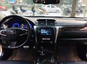 Cần bán Toyota Camry 2.5Q 2015, màu vàng cát, biển Hà Nội