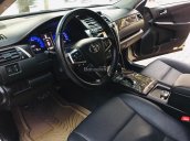 Cần bán Toyota Camry 2.5Q 2015, màu vàng cát, biển Hà Nội