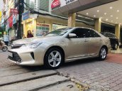 Cần bán Toyota Camry 2.5Q 2015, màu vàng cát, biển Hà Nội