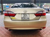 Cần bán Toyota Camry 2.5Q 2015, màu vàng cát, biển Hà Nội