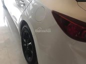 Bán xe Mazda 3 1.5 AT sản xuất 2015, màu trắng, 560tr