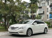 Cần bán xe Hyundai Sonata SE 2.0 AT năm sản xuất 2012, màu trắng, nhập khẩu nguyên chiếc