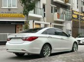 Cần bán xe Hyundai Sonata SE 2.0 AT năm sản xuất 2012, màu trắng, nhập khẩu nguyên chiếc