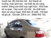 Cần bán xe Toyota Vios năm 2011 màu vàng ánh kim