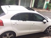 Cần bán gấp Kia Rio năm 2014, màu trắng, xe gia đinh sử dụng