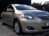 Cần bán xe Toyota Vios năm 2011 màu vàng ánh kim