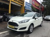 Cần bán xe Ford Fiesta AT đời 2015, màu trắng, giá tốt