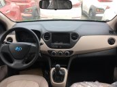 Bán Hyundai i10 1.2 MT Base màu xanh Mai Linh giao ngay, 100tr nhận xe