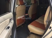 Cần bán gấp Toyota Innova 2.0E đời 2013, màu bạc chính chủ 