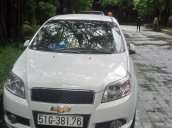 Cần bán xe Chevrolet Aveo LTZ 1.4 AT sản xuất 2017, màu trắng xe gia đình