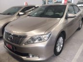 Bán xe Toyota Camry 2.0E sản xuất 2013 số tự động