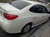 Cần bán xe Hyundai Avante năm sản xuất 2012, màu trắng số sàn, giá 330tr